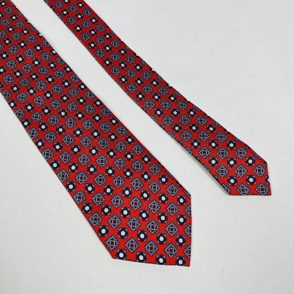 NWOT M. FERRETTI Red w/ Blue White & Red Silk Mens Necktie 3.25
